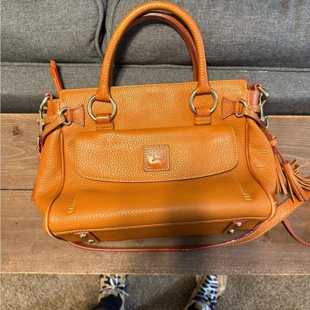 Dooney & Bourke Logo Satchel Shoulder Tan Leather Purse - Picture 7 of 9